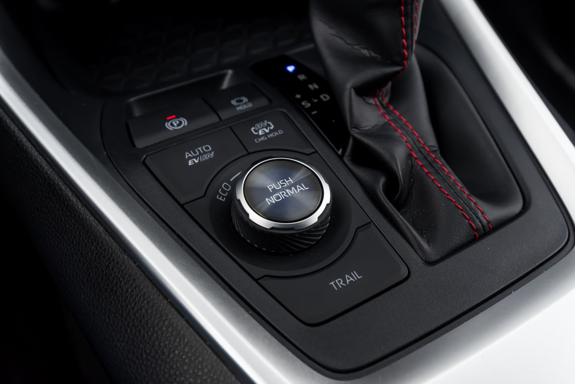 Suzuki Across Plug-in Hybrid i-AWD e-CVT Elegance