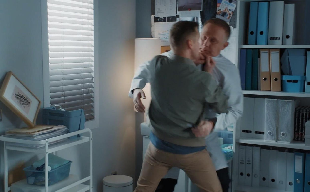 M jak miłość po wakacjach. Artur Rogowski (Robert Moskwa), Paweł (Rafał Mroczek)
