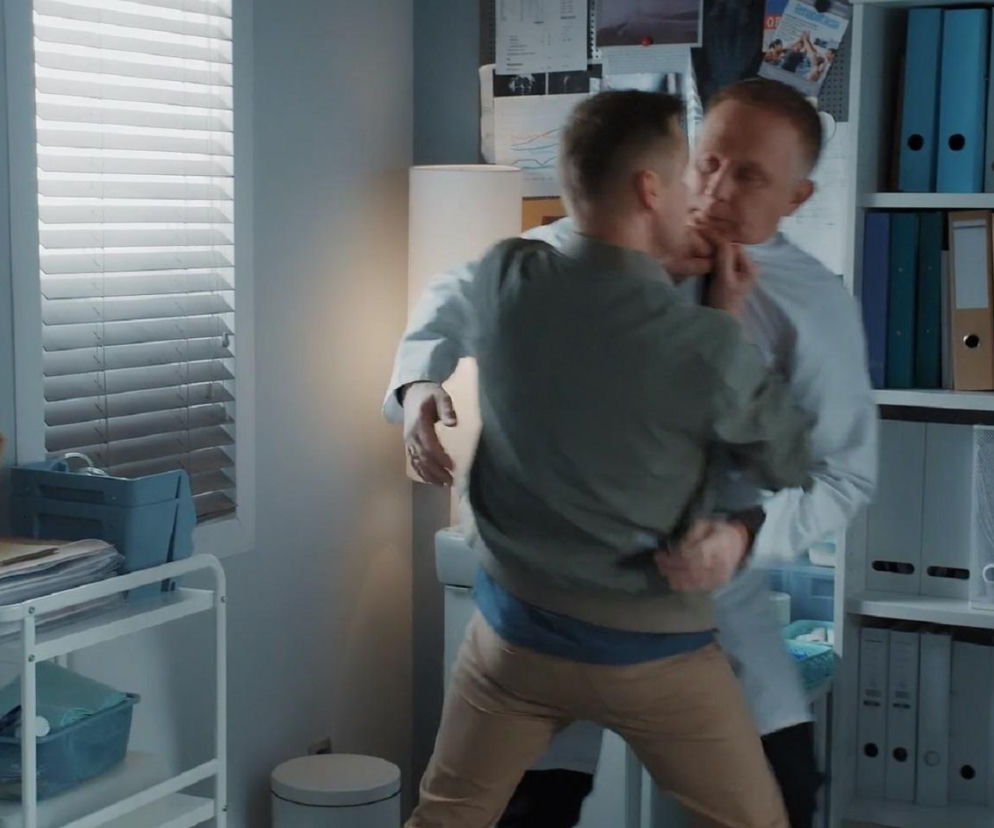 M jak miłość po wakacjach. Artur Rogowski (Robert Moskwa), Paweł (Rafał Mroczek)