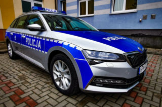 To pierwszy taki radiowóz w Polsce. Czy jest szybki? Jak daleko zajedzie po naładowaniu baterii?