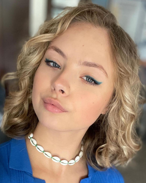 Mia Krupska, córka aktora "Barw szczęścia"