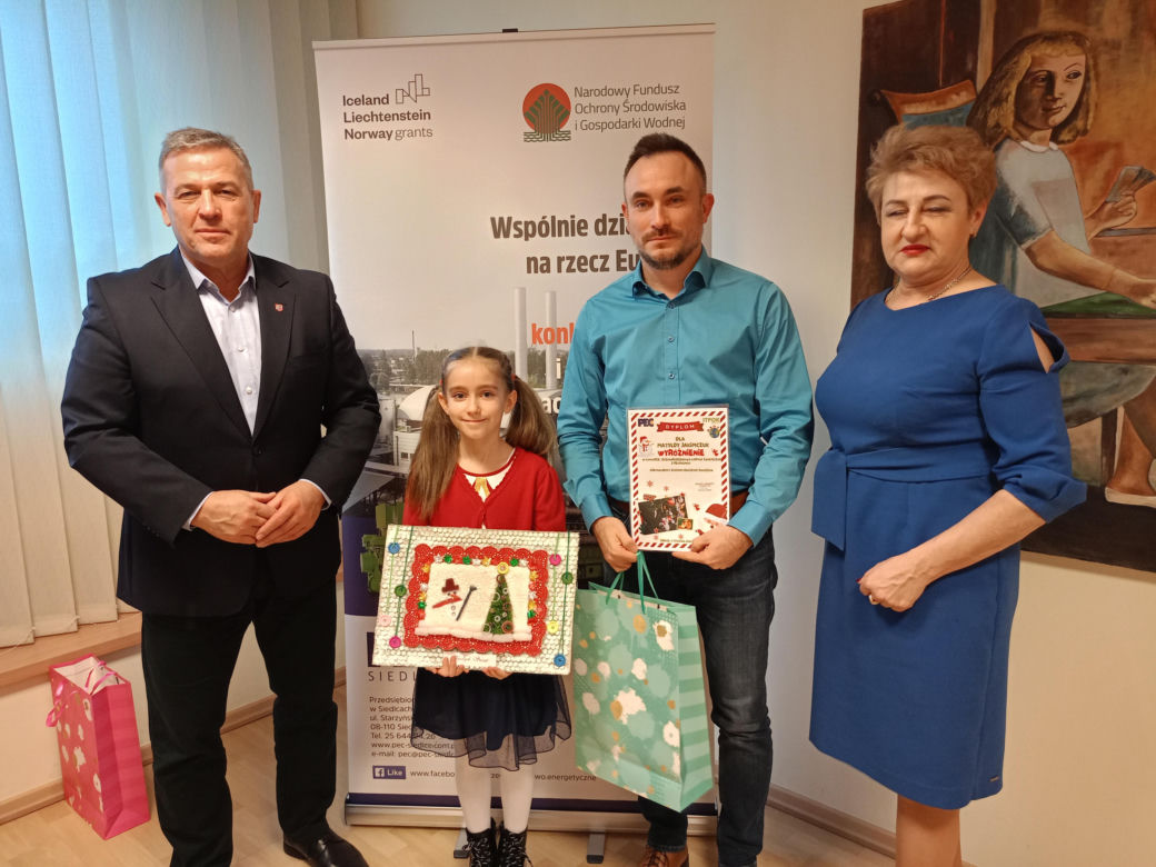 Podsumowanie konkursu na bożonarodzeniową kartkę świąteczną z recyklingu odbyło się w siedzibie Przedsiębiorstwa Energetycznego w Siedlcach