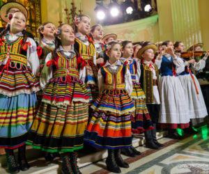 Karol i Marta Nawroccy na kolędowaniu