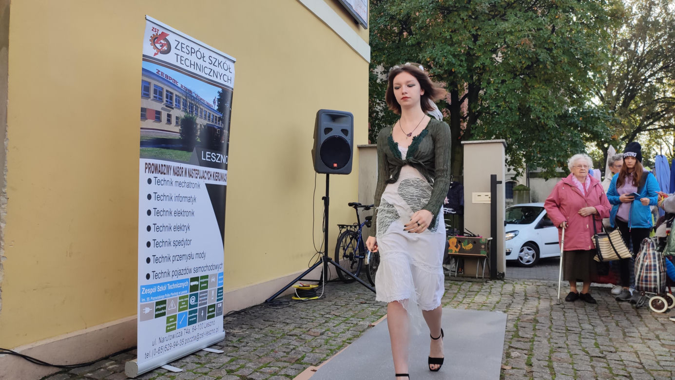 Akcja "Przytul Kurtkę" Stowarzyszenia Leszczyński Bank Żywności