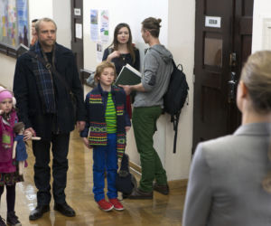 Sama słodycz 2 Fryderyk (Piotr Adamczyk), Ola (Olivia Kupczynski) Staś (Olaf Marchwicki)