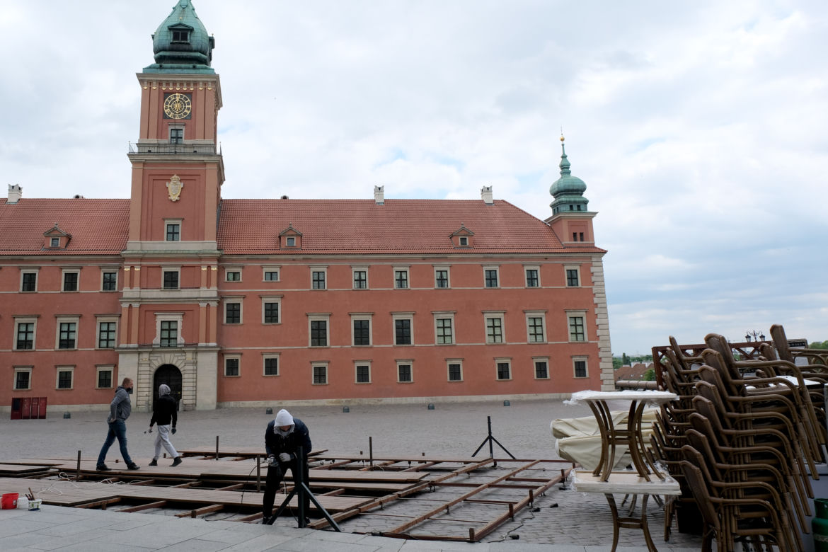 Warszawa luzuje obostrzenia