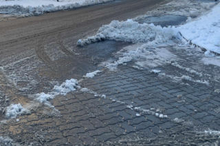 Atak zimy w Kujawsko-Pomorskiem. 325 zdarzeń w regionie, problemy z komunikacją i przerwy w dostawach prądu