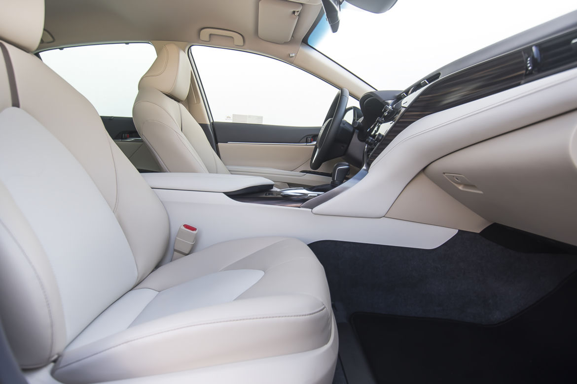 Toyota Camry 2.5 Hybrid Dynamic Force 218 KM e-CVT Executive