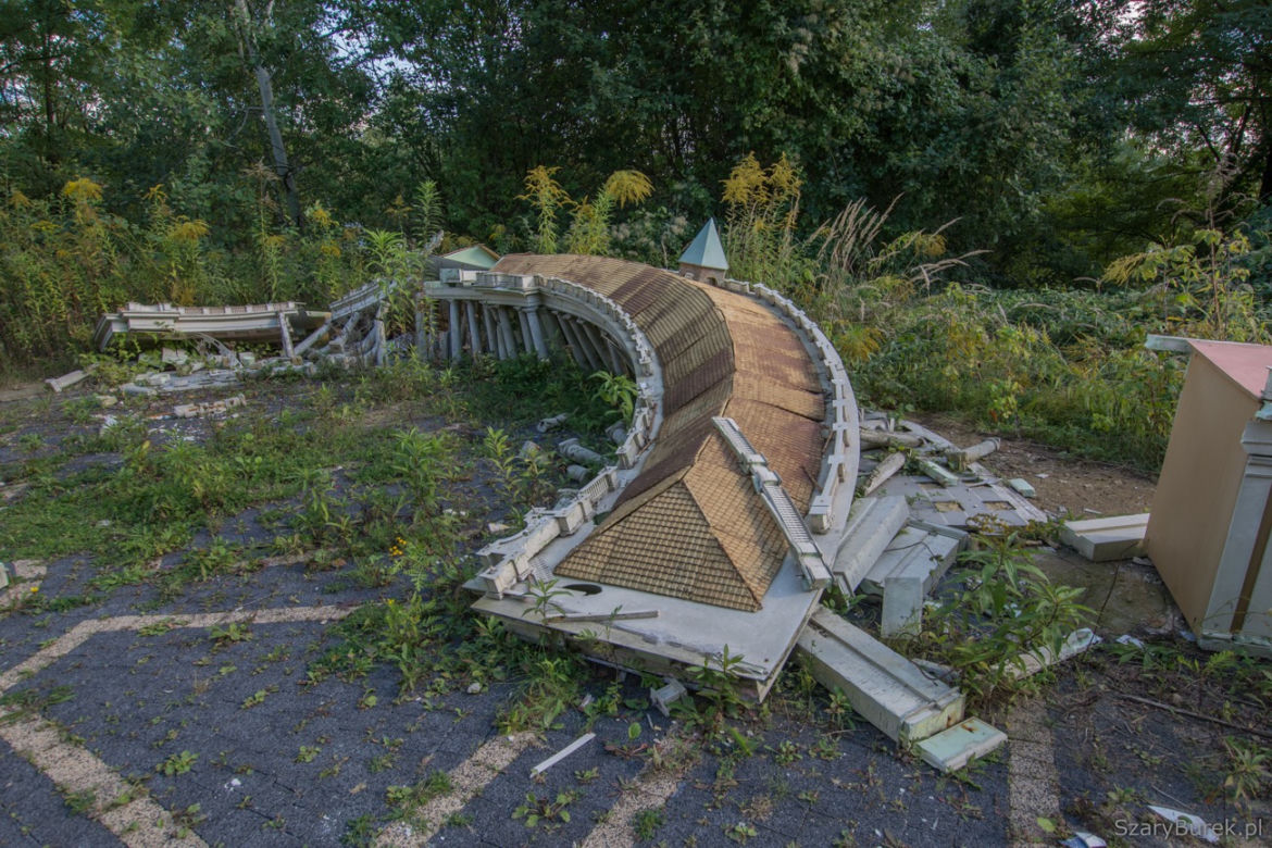 Park Miniatur Sakralnych w Częstochowie zrujnowany