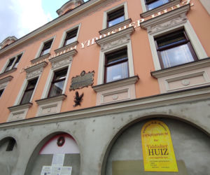 Taki napis pojawił się na kamienicy Renato Rosseto