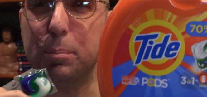 YouTube: #TidePodChallenge - śmiertelnie groźna zabawa. Na czym polega? 
