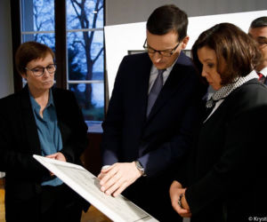 Premier dziękuje żonie.