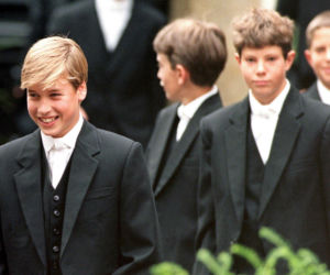 Książę George rozpoczął naukę w Eton. 25 lat temu tą samą szkołę rozpoczynał jego ojciec książę William