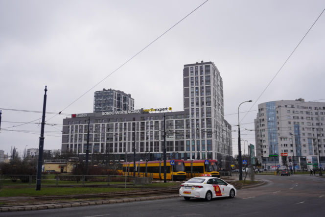 Dziś tak wygląda miejsce po dawnym Uniwersamie Grochów