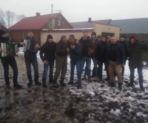 Rolnicy Podlasie. Tak żyją i mieszkają Gienek i Andrzej z Plutycz [ZDJĘCIA]