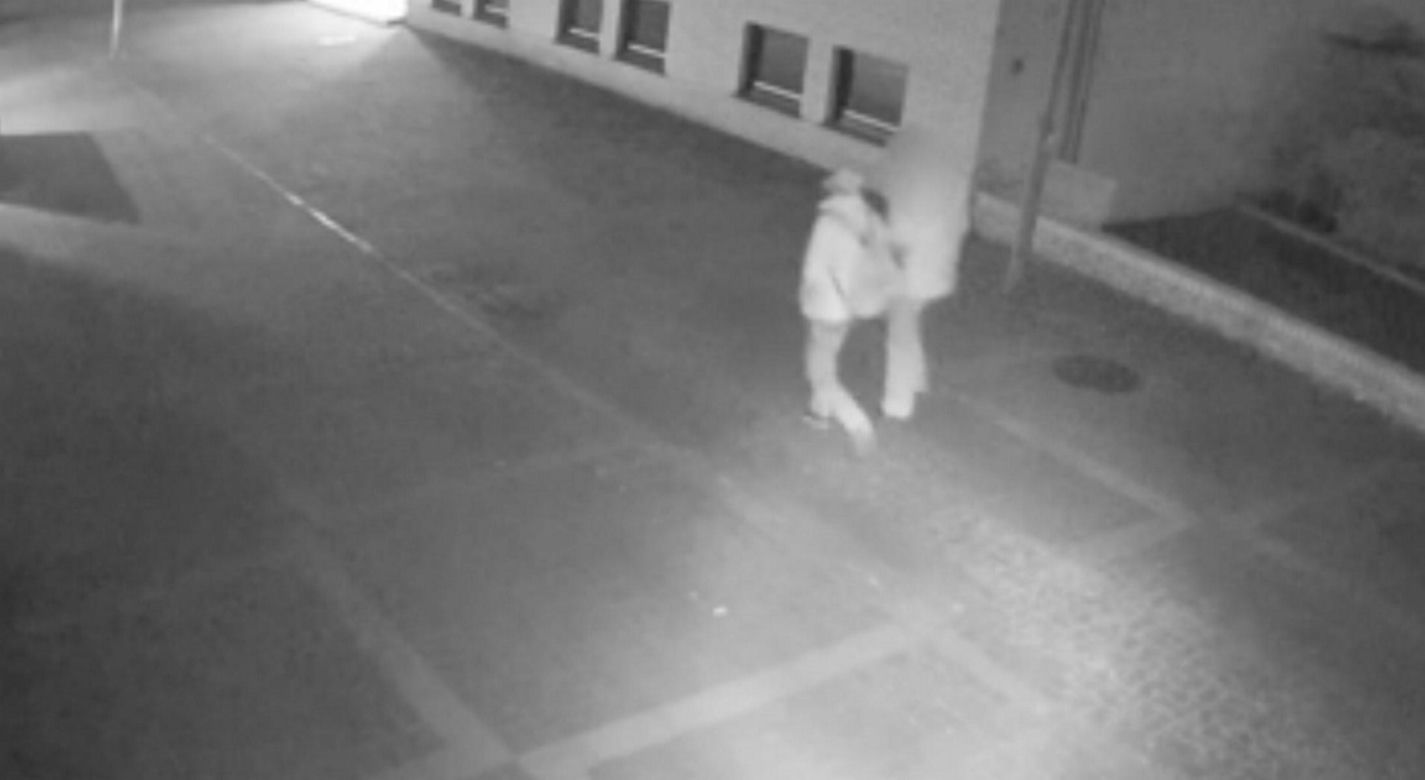Sprawca brutalnego gwałtu w Pile skazany na dożywocie. Drugi wciąż poszukiwany