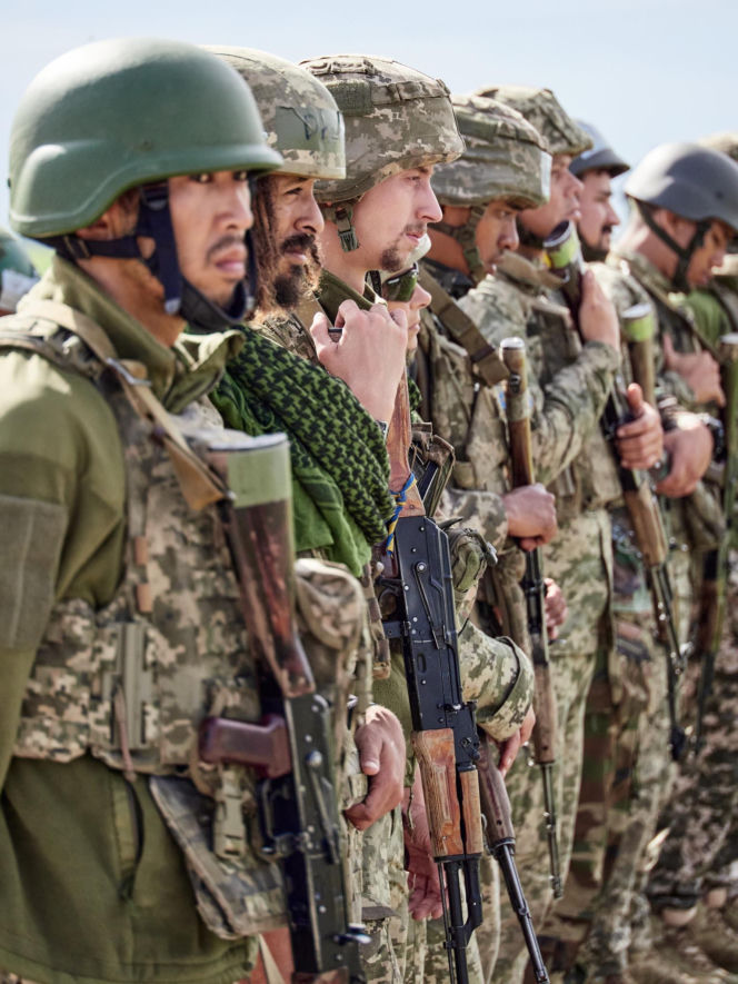 Legion Międzynarodowy Obrony Ukrainy w zawieszeniu. Zagraniczni ochotnicy alarmują o niepewnej przyszłości