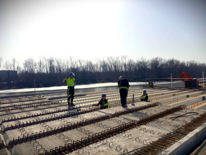 Rośnie nowy most w Warszawie