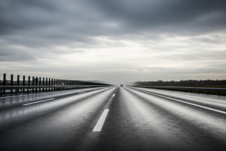 Karambol na A4. Dlaczego autostrada zamieniła się w pułapkę?