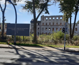 Bilbord z wyznaniem tęsknoty