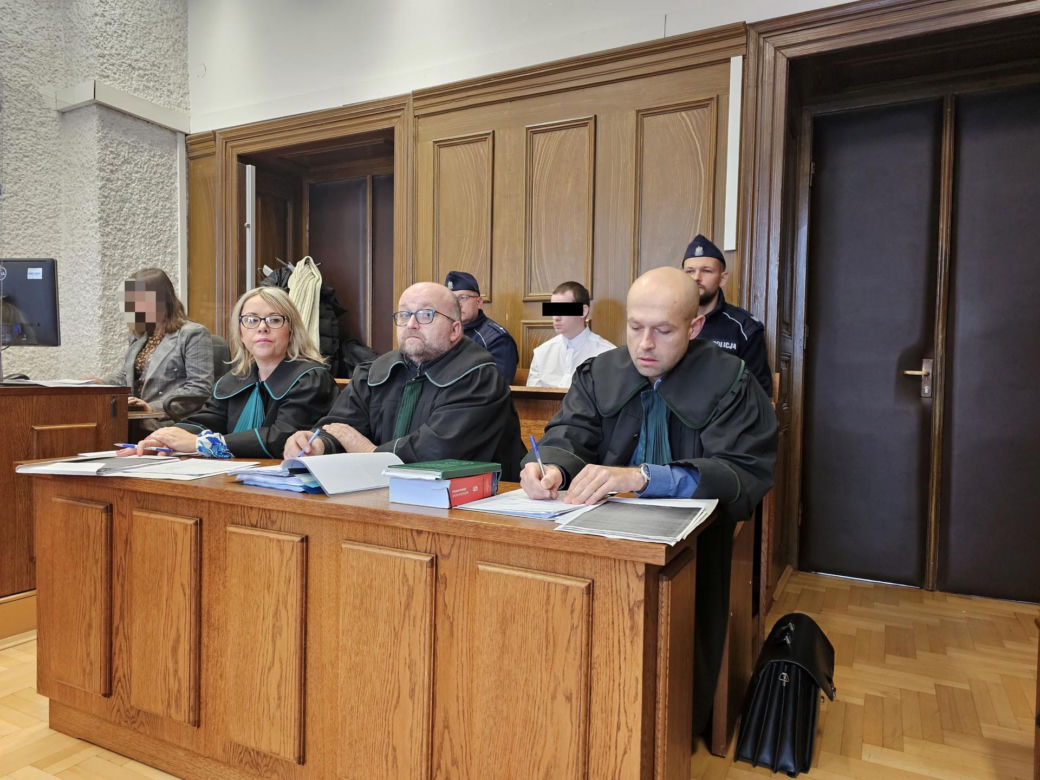 Nikt nie pomógł pobitemu na śmierć Piotrowi w mieszkaniu pełnym ludzi