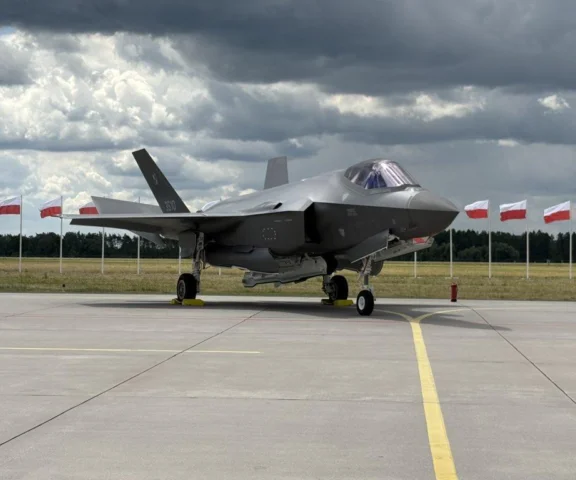 Baza w Świdwinie gotowa na F-35 i FA-50PL? MON ujawnia stan
