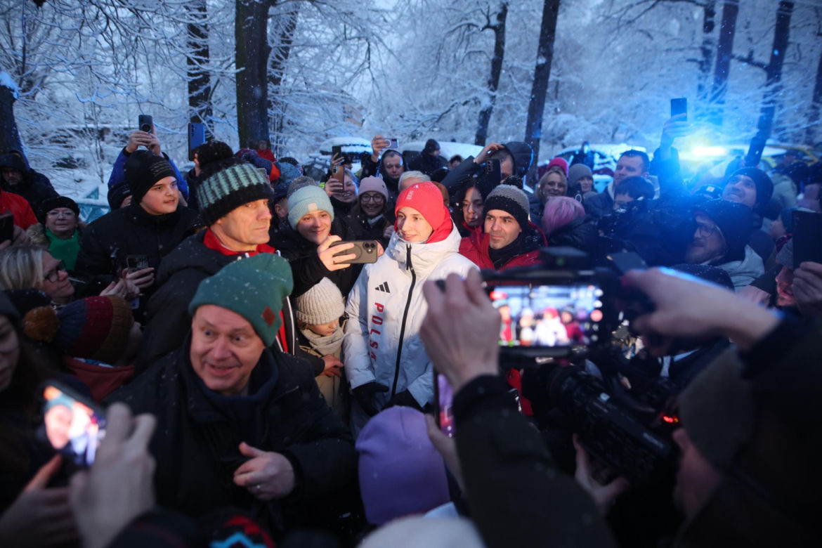 Kacper Tomasiak powitany po IO w rodzinnych stronach