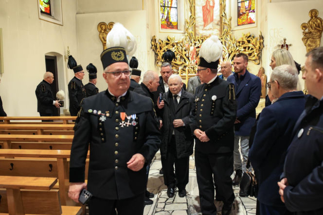 Jarosław Kaczyński na otwarciu wystawy pt. „Katyń 1940 - Smoleńsk 2010. Anatomia kłamstwa” w Muzeum Miejskim w Jastrzębiu-Zdroju