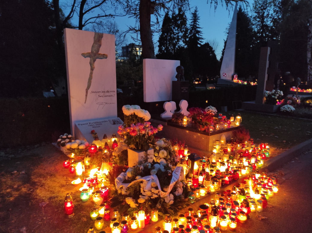 Grób Pawła Królikowskiego 1 listopada