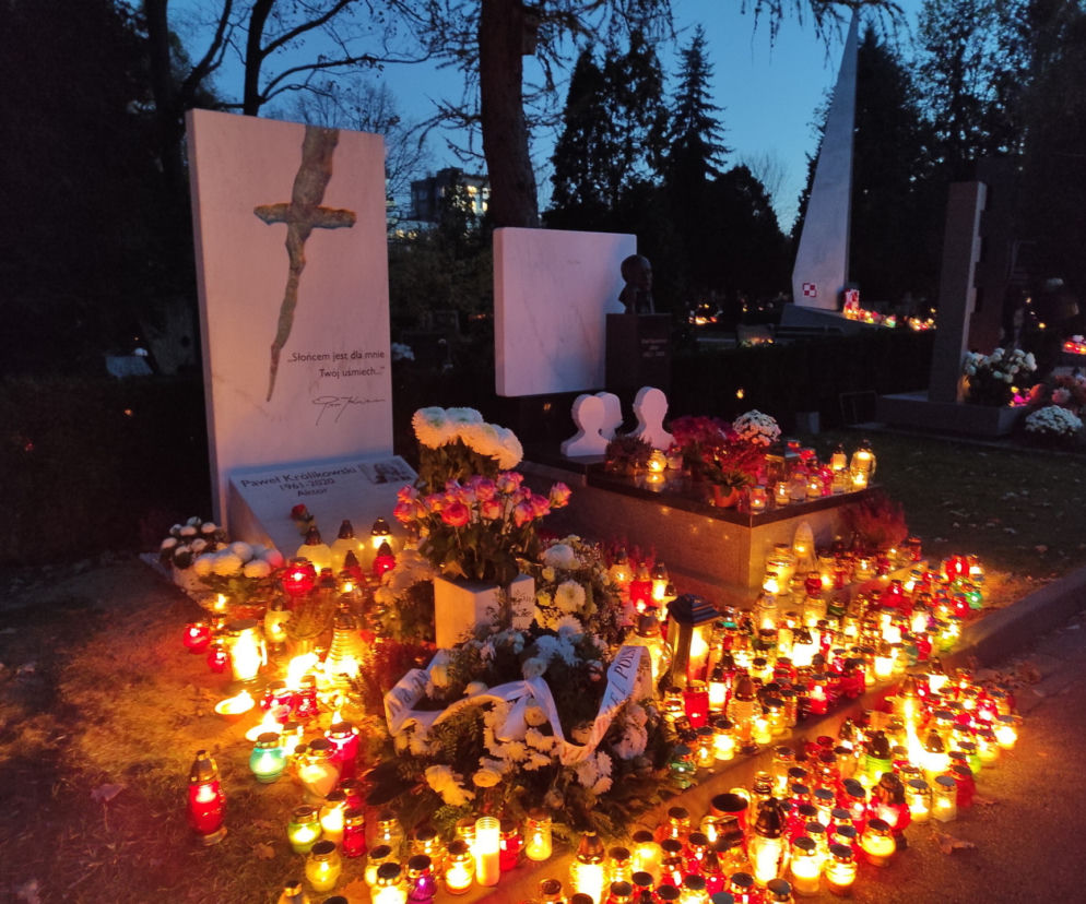 Groby sławnych Polaków w dzień Wszystkich Świętych