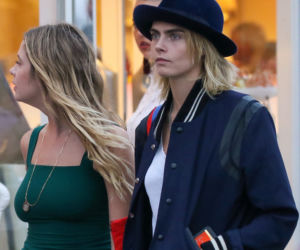 Cara Delevingne i Ashley Benson w Saint-Tropez