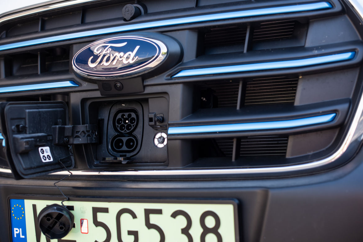 Ford e-Transit L3H2