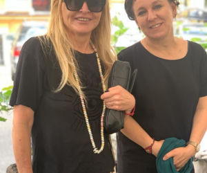 Monika Olejnik pokazała ramiona bez cenury, kontener polityka