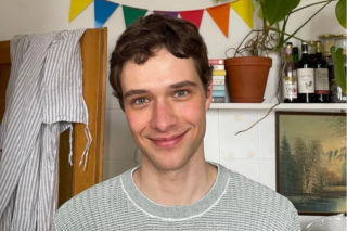 Aktor znany z serialu Komisarz Alex zdecydował się na coming out. Przez lata żył w ukryciu