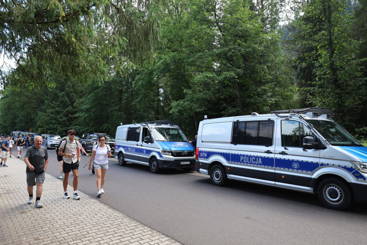 Protest przeciw przewozom konnym do Morskiego Oka