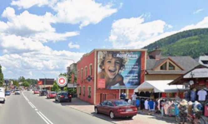 Reklamy zalewają ulice Szczyrku