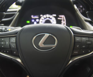 Lexus ES 300h Omotenashi
