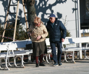 Stefan Friedmann z żoną na spacerze