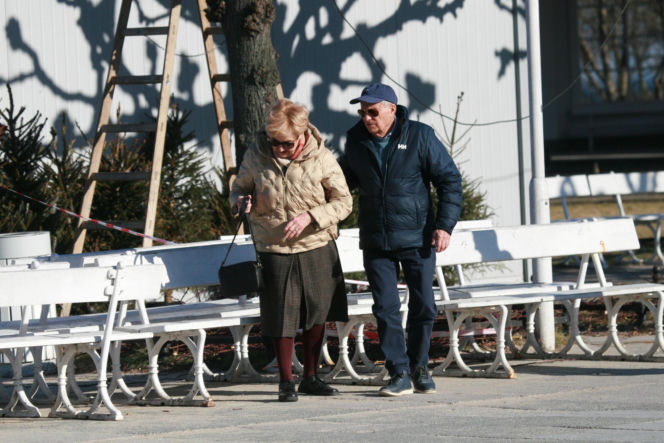 Stefan Friedmann z żoną na spacerze