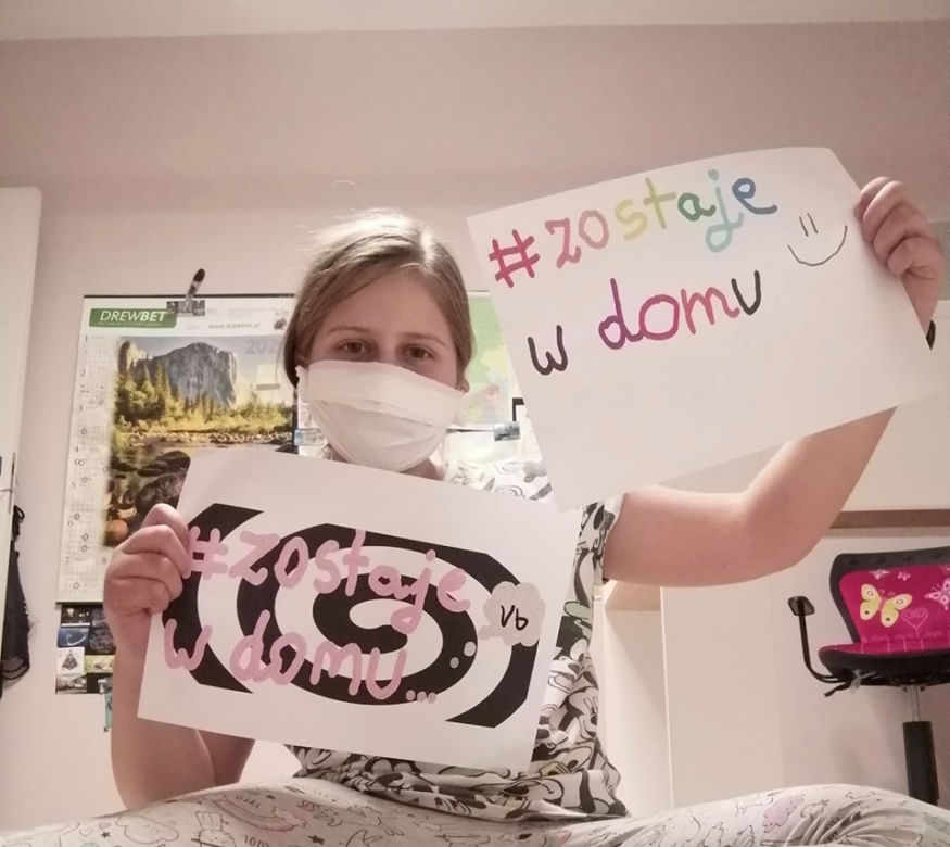Koronawirus. Uczniowie z Zawiercia uczą dorosłych. Mają ważny apel
