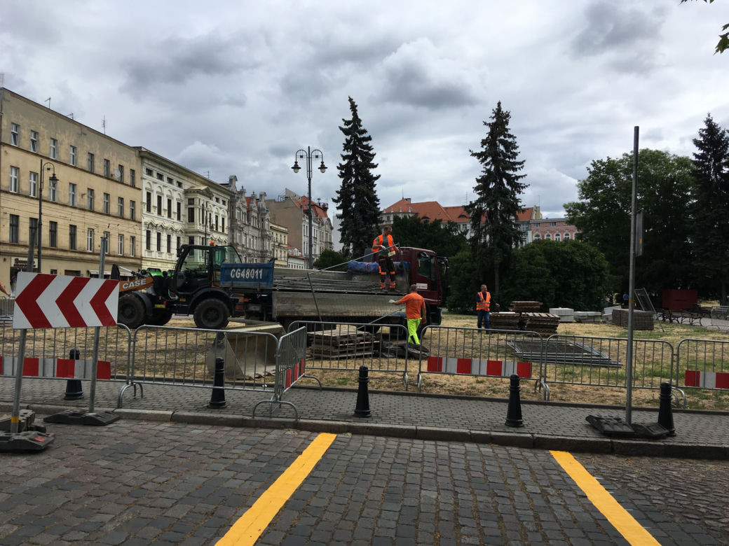 Uwaga bydgoszczanie! Rozpoczęły się prace nad przebudową ul. Focha [ZDJĘCIA]