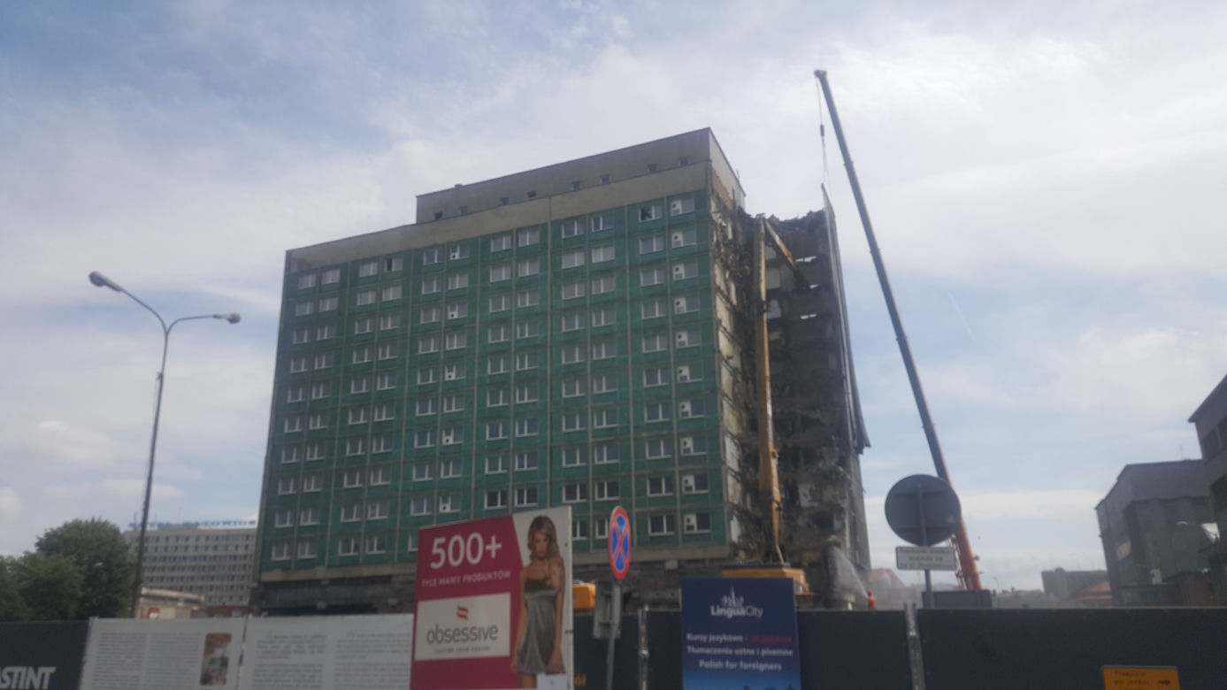 Hotel Silesia w Katowicach. Trwa rozbiórka słunnego obiektu!