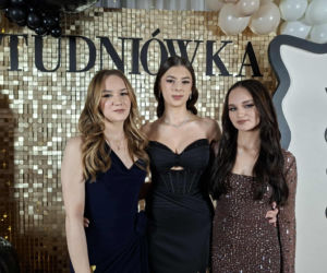 Studniówka 2026 maturzystów II LO w Starachowicach