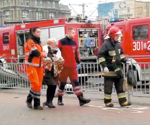 Autobus staranował przystanek