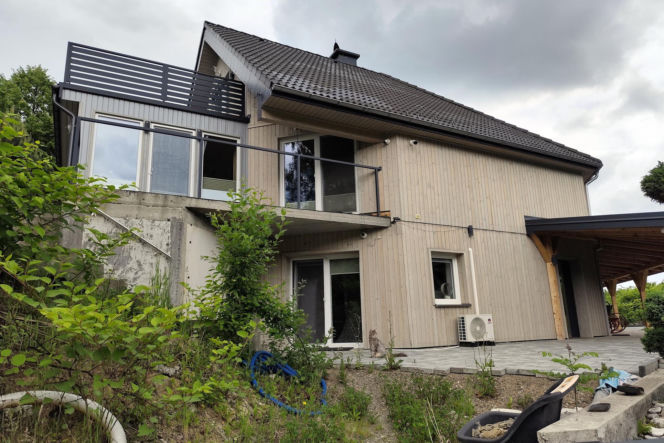 "Pacjentki porzuciły konwencjonalną terapię, by „leczyć się” lampami. Szaman z Małopolski nie trafi za kraty"