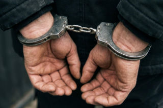 Atak na taksówkarza w Koszalinie. Groził nożem za darmowe zakupy