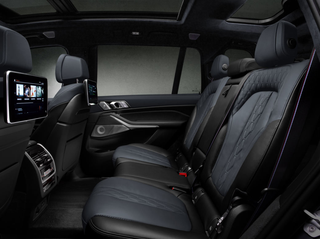 BMW X7 Edition Dark Shadow