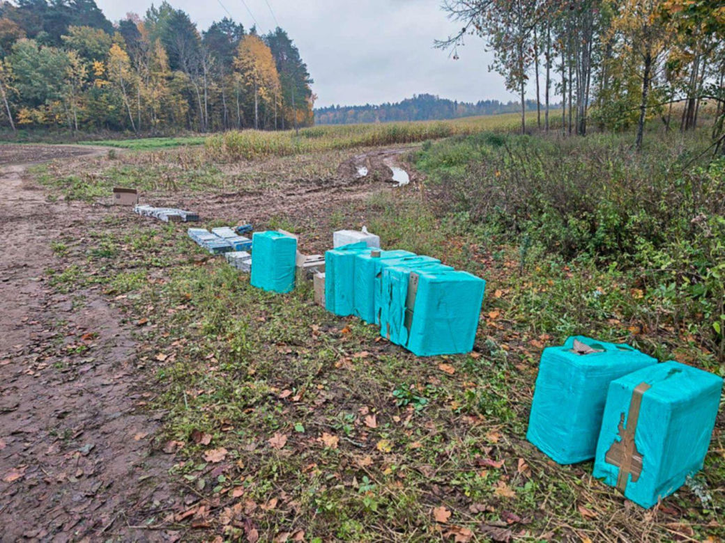 Przemyt papierosów balonami meteorologicznymi. 5 osób zatrzymanych na Warmii i Mazurach