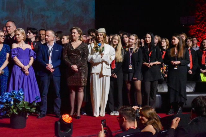 33. MFF EnergaCAMERIMAGE. Doda wręczyła Markowi Żydowiczowi złotą łopatę