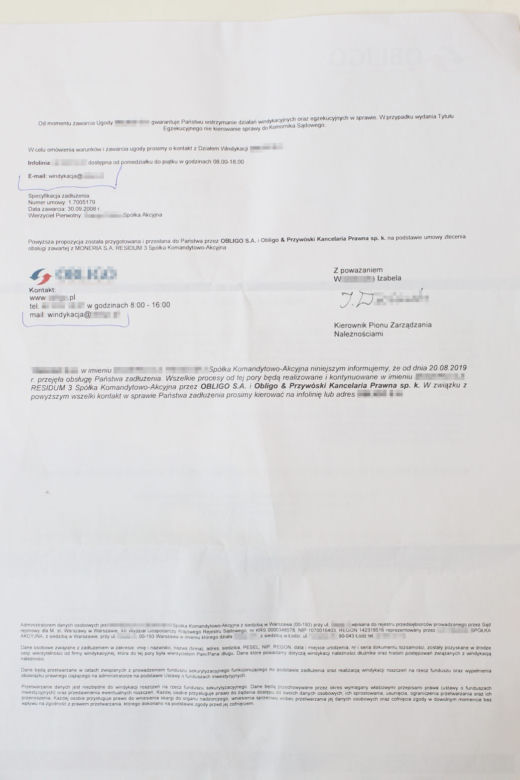 Policja zabrała telefon10 lat temu. Dziś musi zapłacić ogromny dług